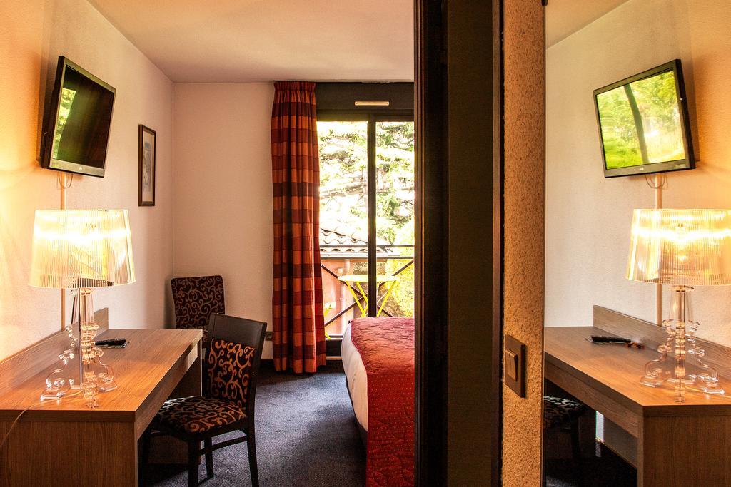 Hotel Les Amandiers Турнон-сюр-Рон Екстер'єр фото