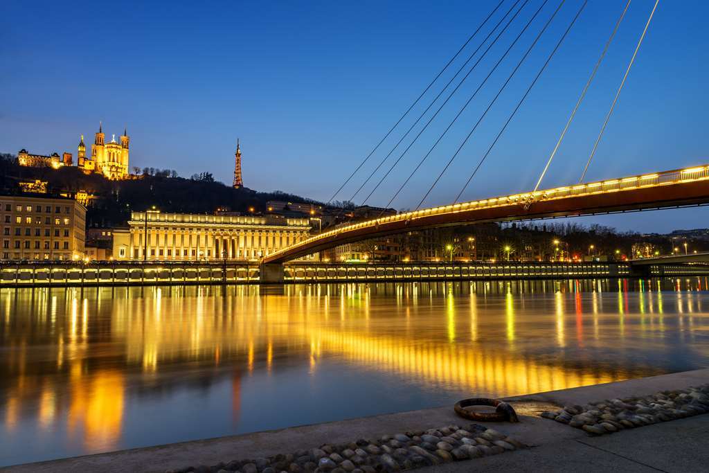 Hotel Les Amandiers Турнон-сюр-Рон Екстер'єр фото